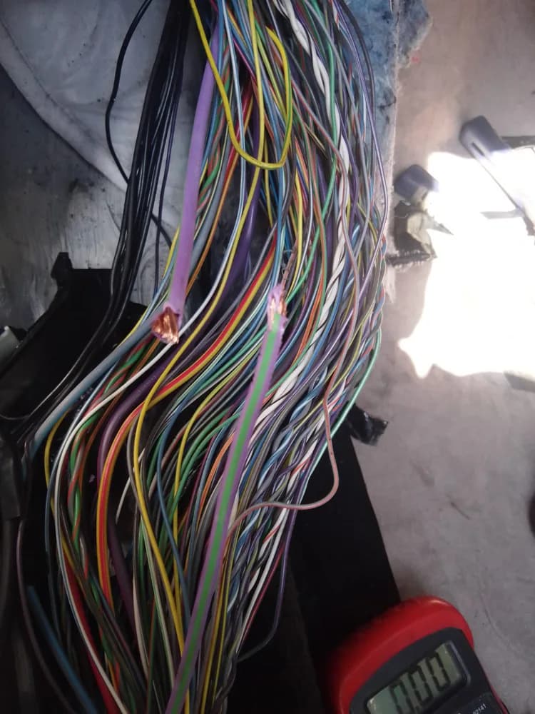 Paso 1: Tipo de Corte: Bomba  Color del Cable: Morado rall