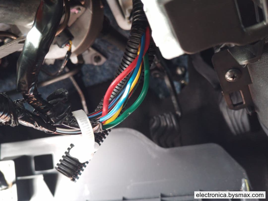 Paso 1: CORTE A IGNICION, CABLE AZUL