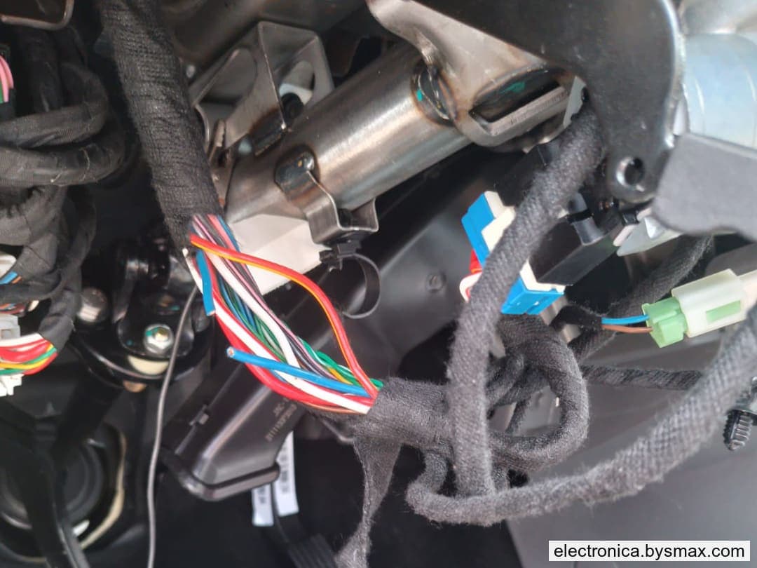 Paso 1: CORTE A IGNICION, CABLE AZUL