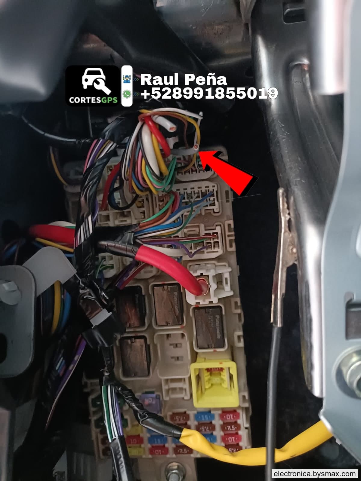 Paso 1: CORTE A IGNICIÓN, CABLE COLOR GRIS UBICADO EN LA F