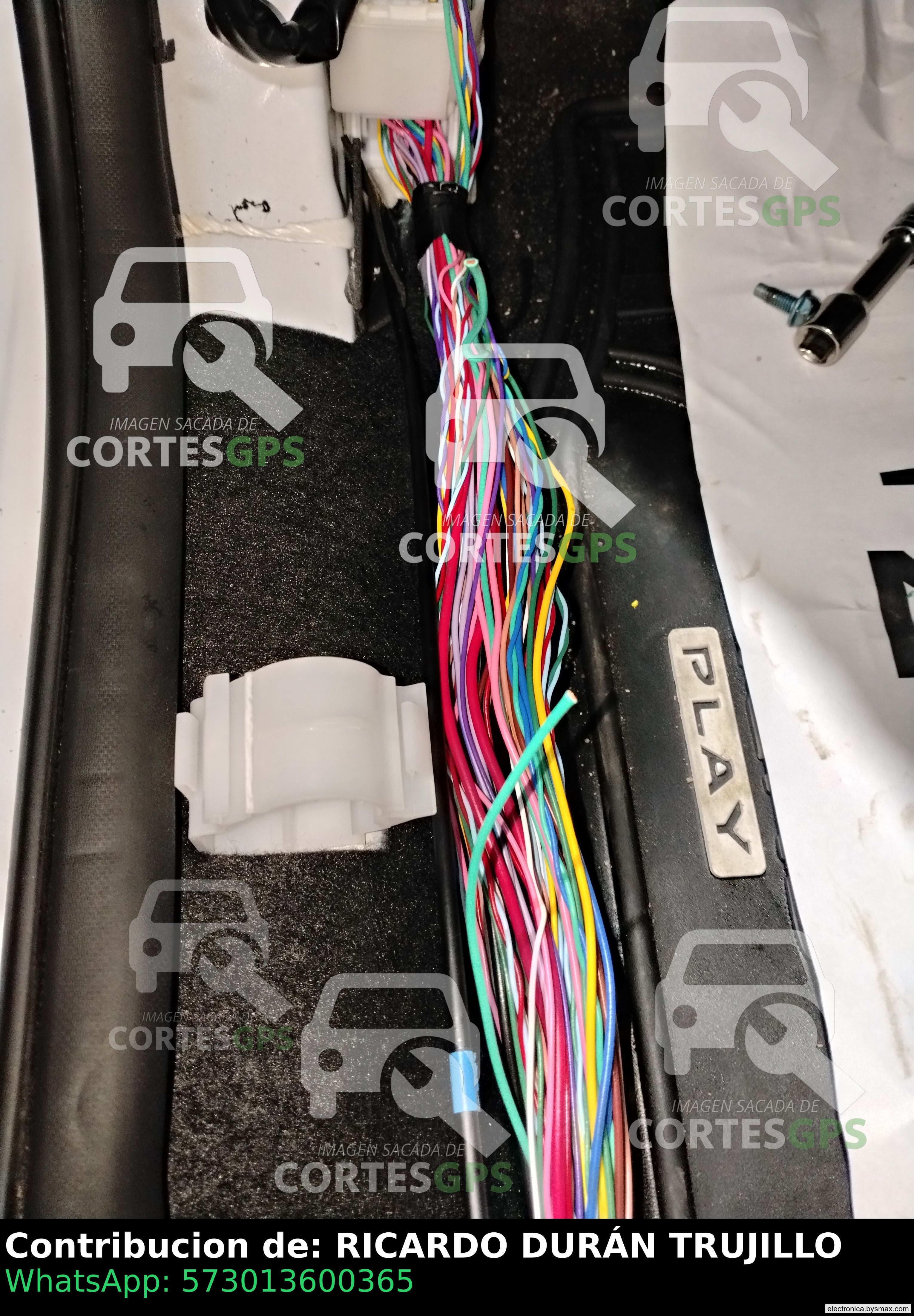 Paso 1: CORTE A LA BOMBA CABLE VERDE ESTRIBO LADO CONDUCTO