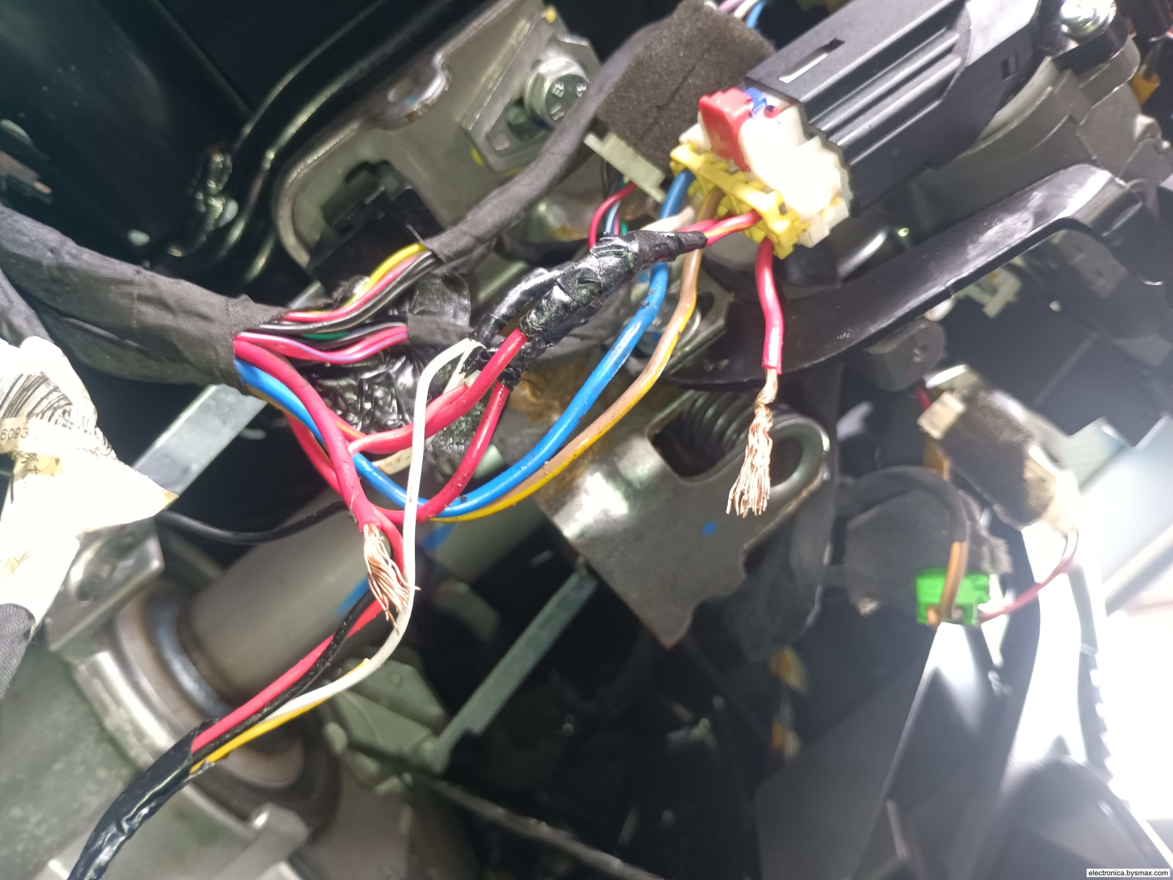 Paso 1: CORTE A IGNICION  CABLE ROJO EN EL SWICHE
