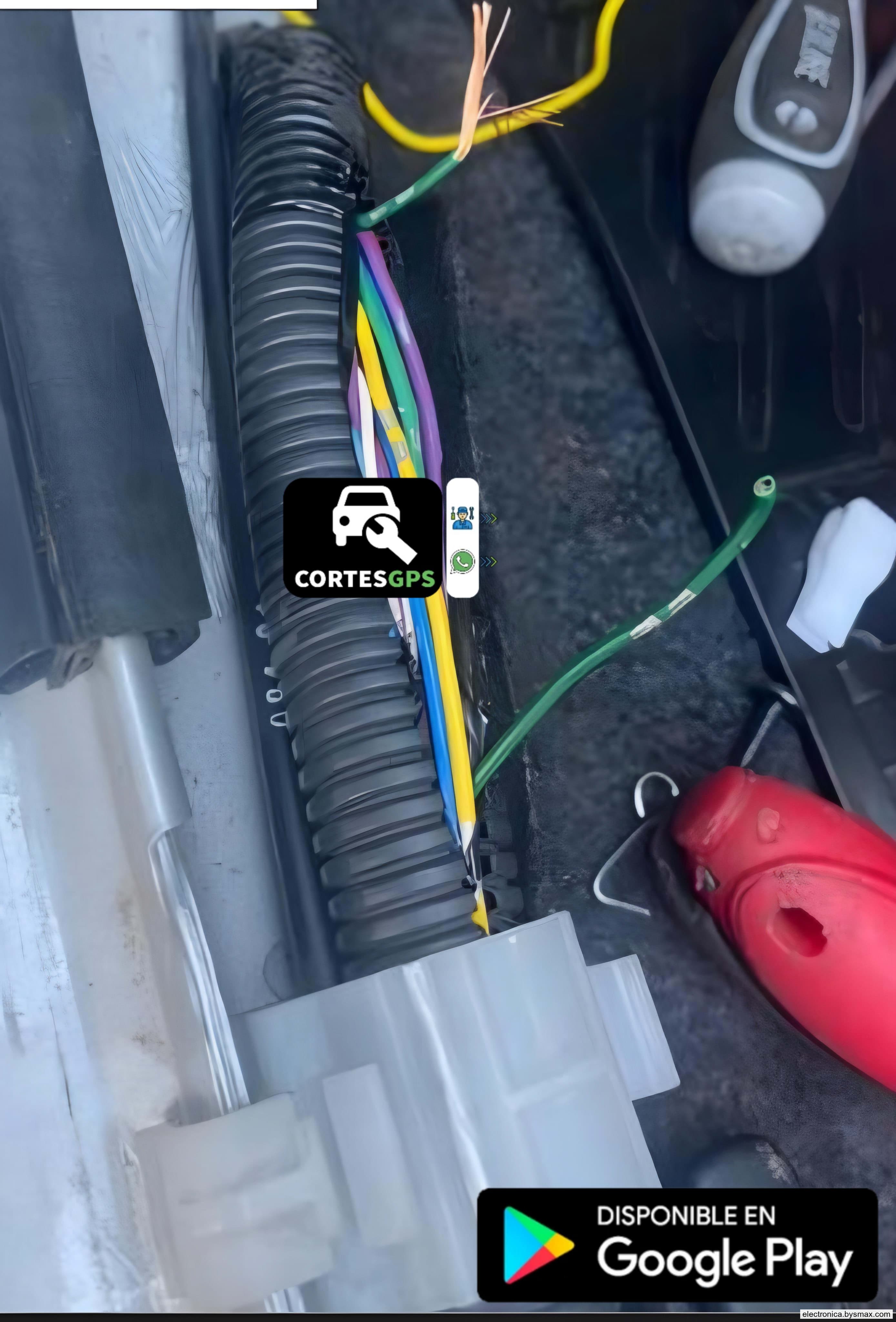 Paso 1: CORTE A LA BOMBA, CABLE COLOR VERDE  UBICADO EN EL