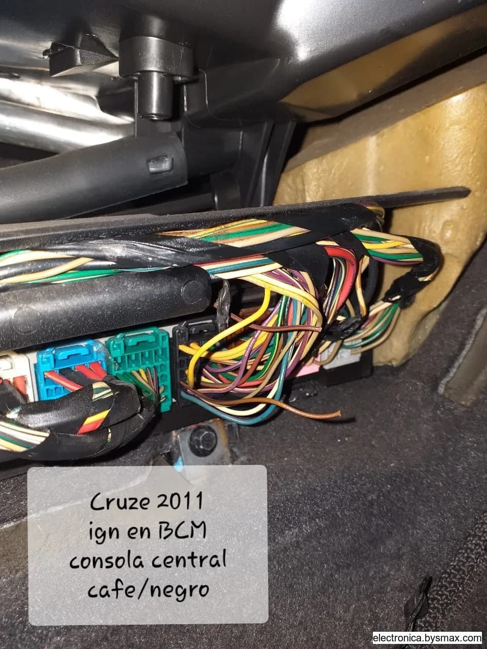 Paso 1: Tipo de Corte: Ignicion
Color del Cable: Cafe/Mor