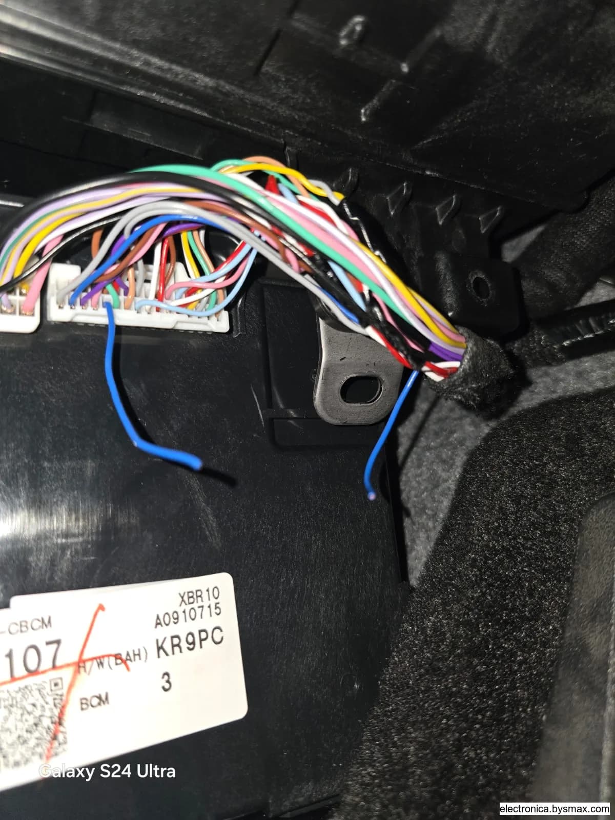 Paso 1: Tipo de Corte: Ignicion
Color del Cable: Azul
Ub
