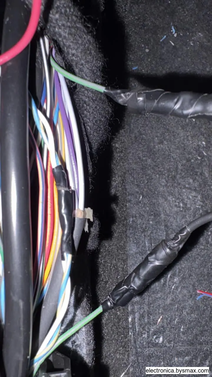 Paso 1: Cable gris y verde delgado lado piloto