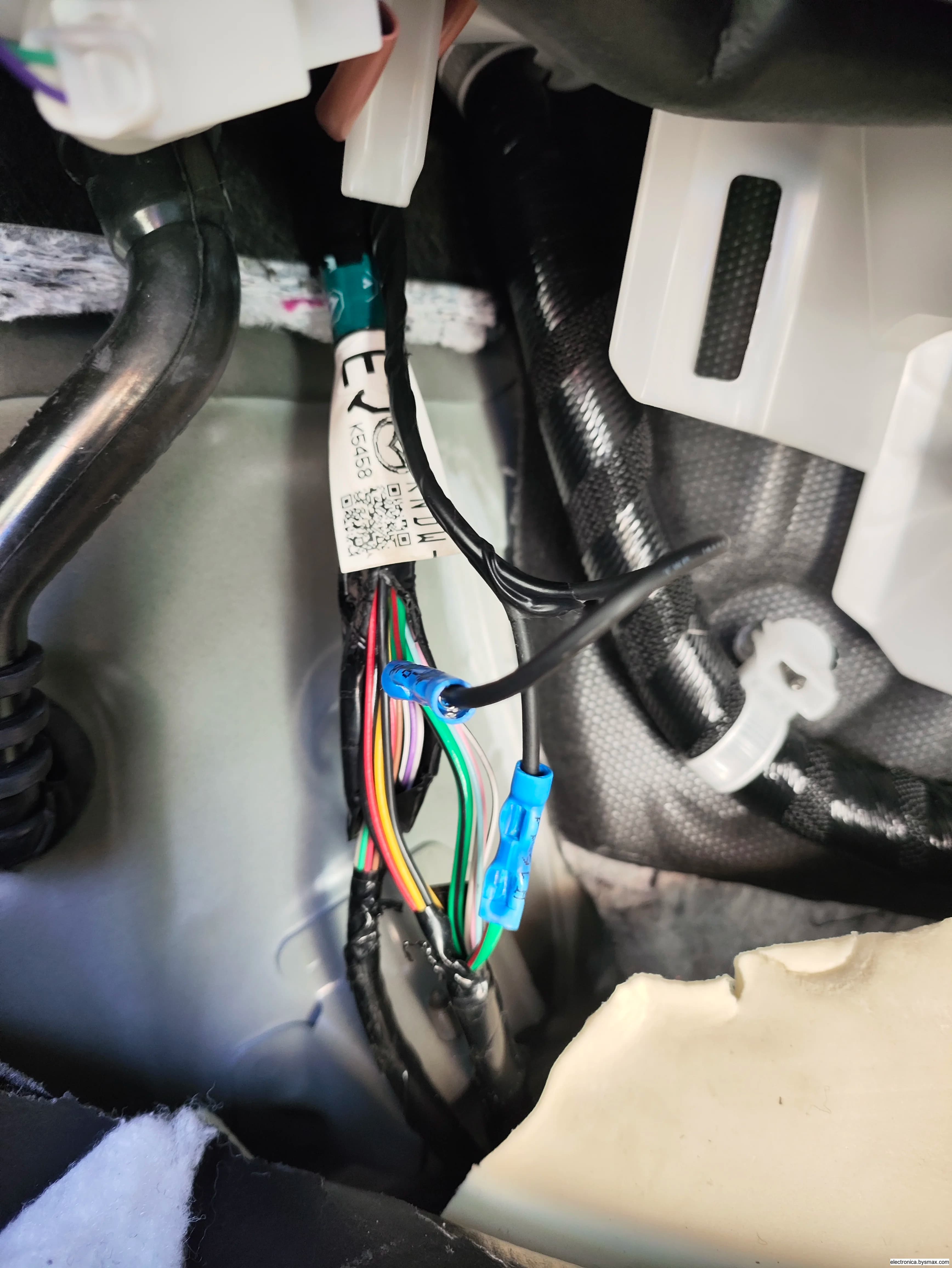 Paso 1: Cable corte a bomba, corte lado del copiloto, lado
