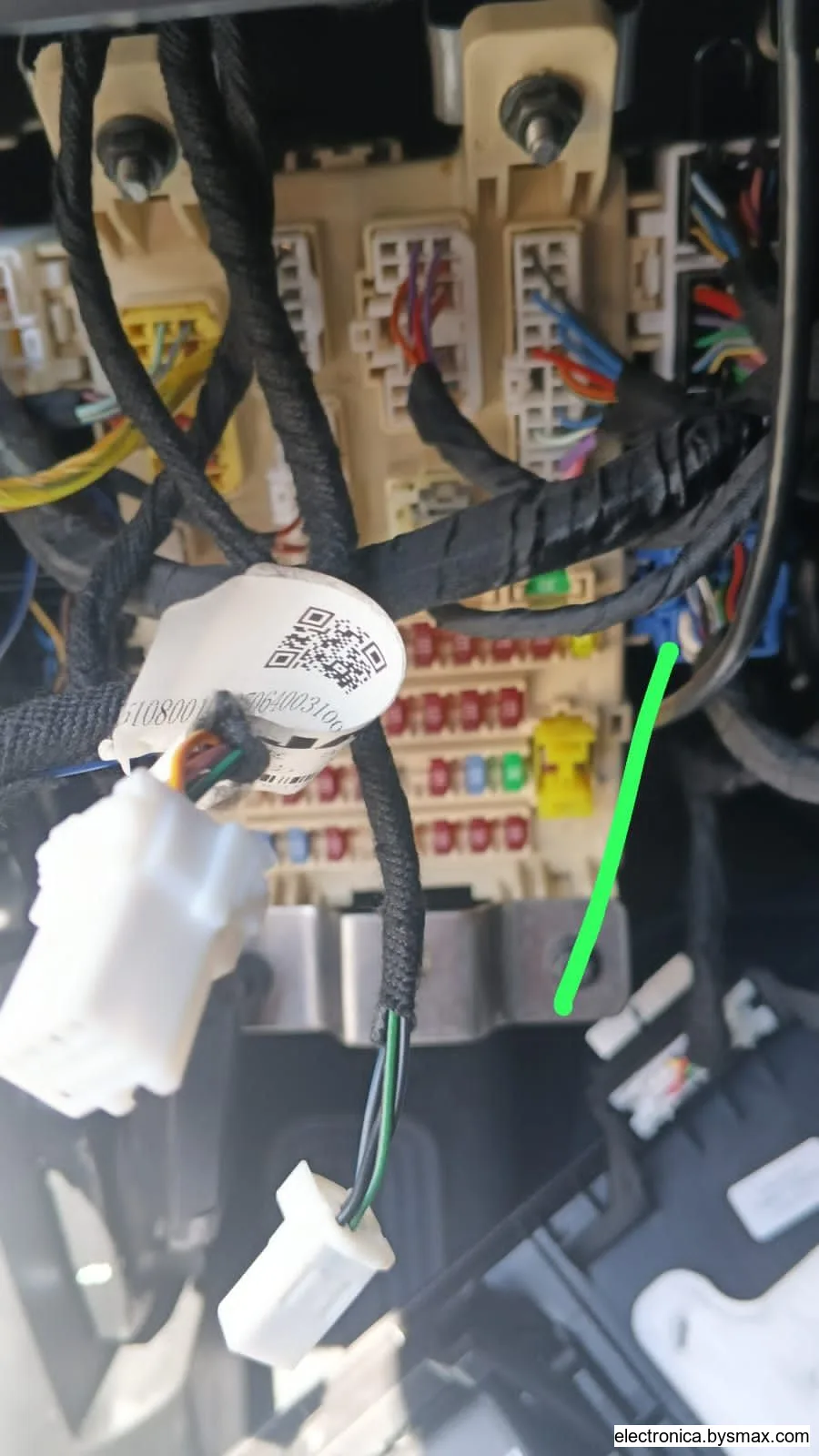 Paso 1: Cable rojo amarillo en ese socket