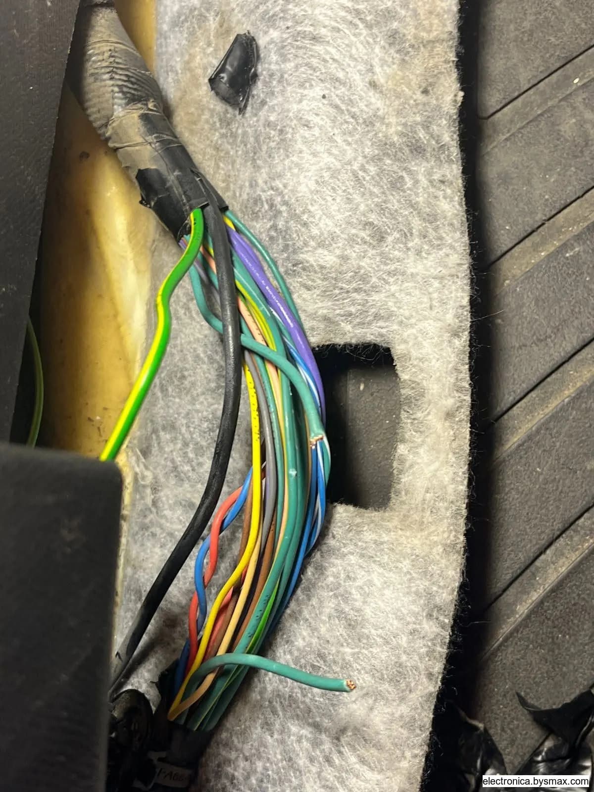 Paso 1: Combustible
Pisadera del conductor
