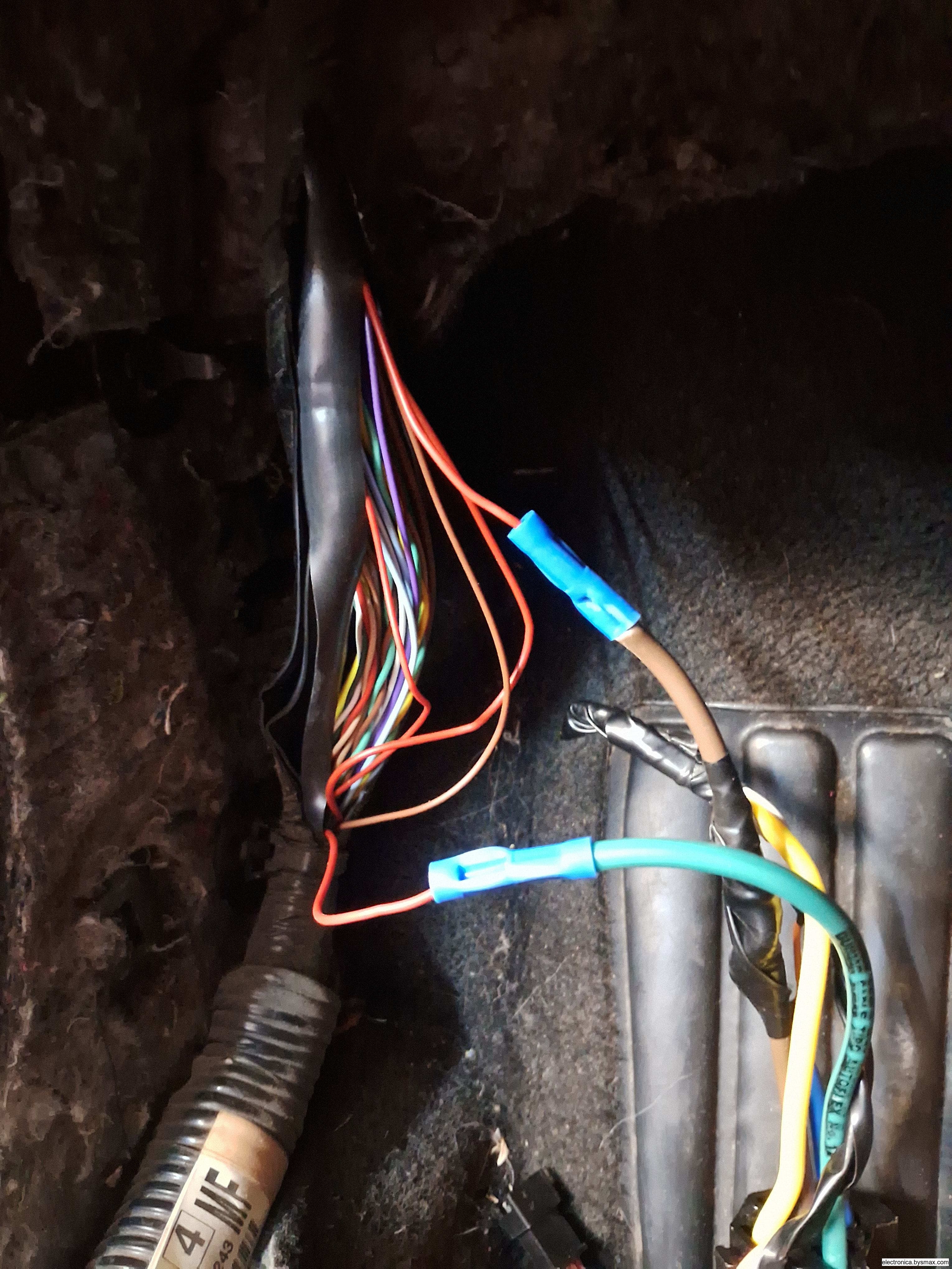 Paso 1: Cable rojo estribo piloto bomba de gasolina