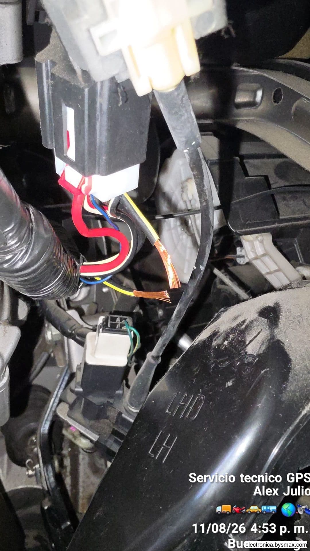 Paso 1: Corte Mazda 2 encendido llave