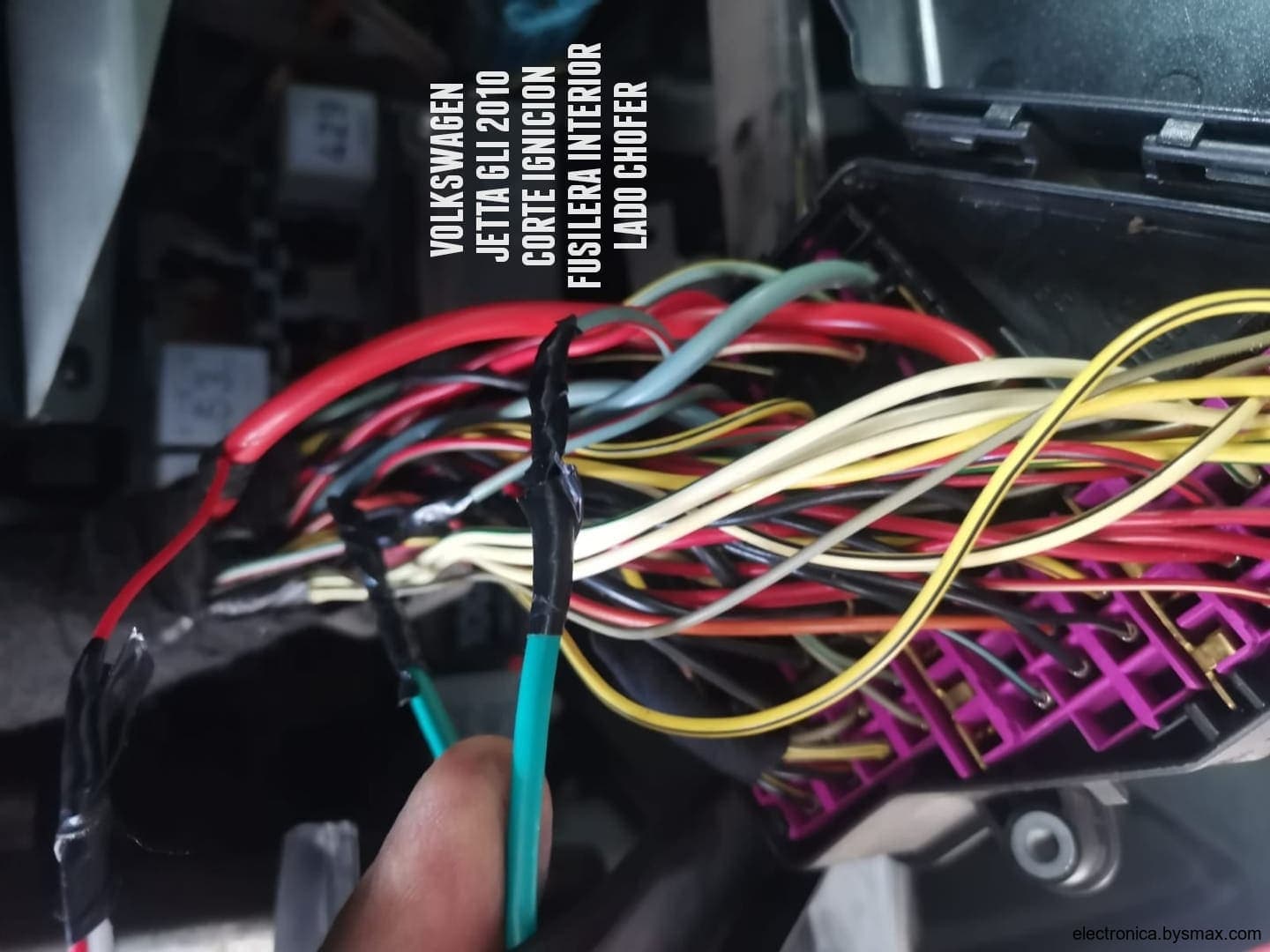 Paso 1: CORTE A IGNICION, CABLE COLOR VERDEMARINO CON FRAN