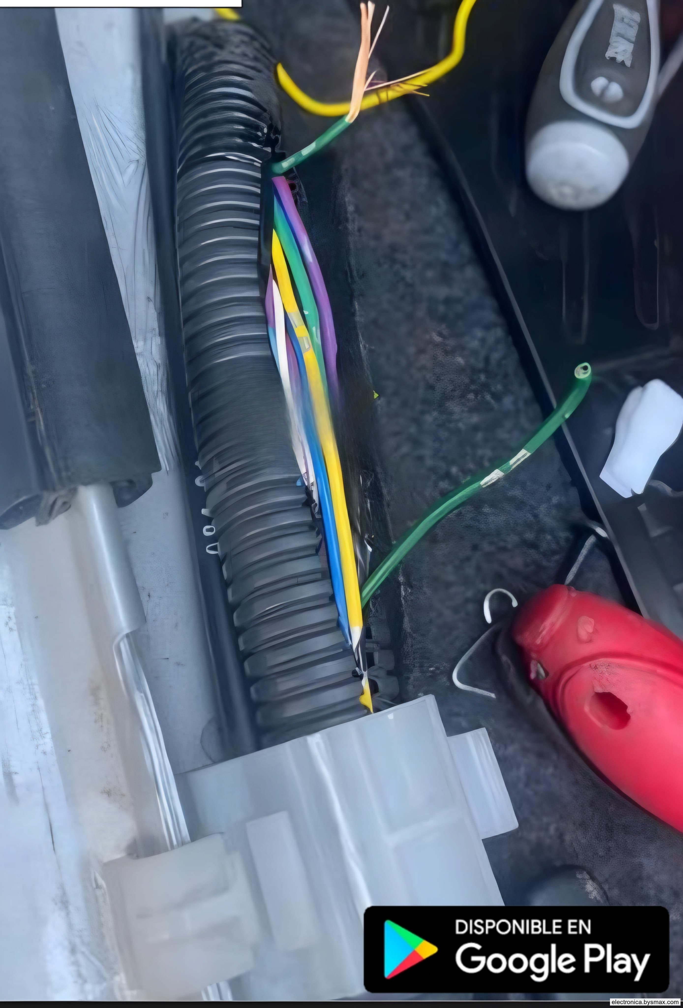 Paso 1: CORTE A LA BOMBA, CABLE COLOR VERDE UBICADO EN EL